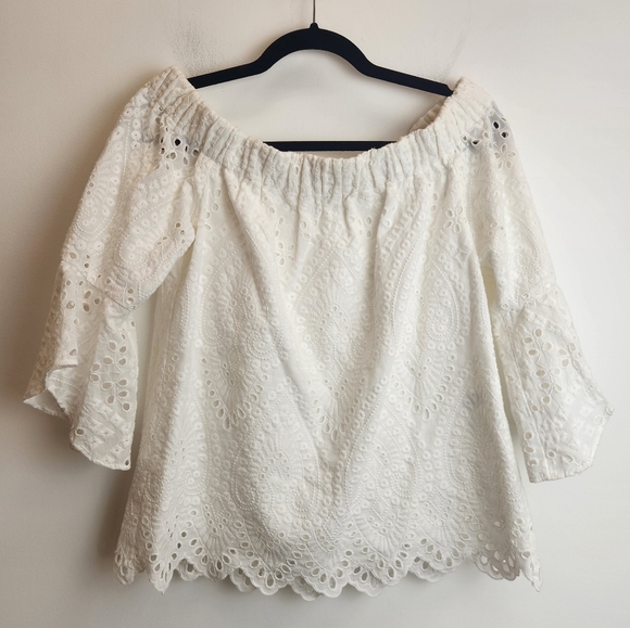 Trina Turk Off Shoulder White Eyelet Top Bell Sleeves Slightly Cropped Size Medi - Picture 1 of 7